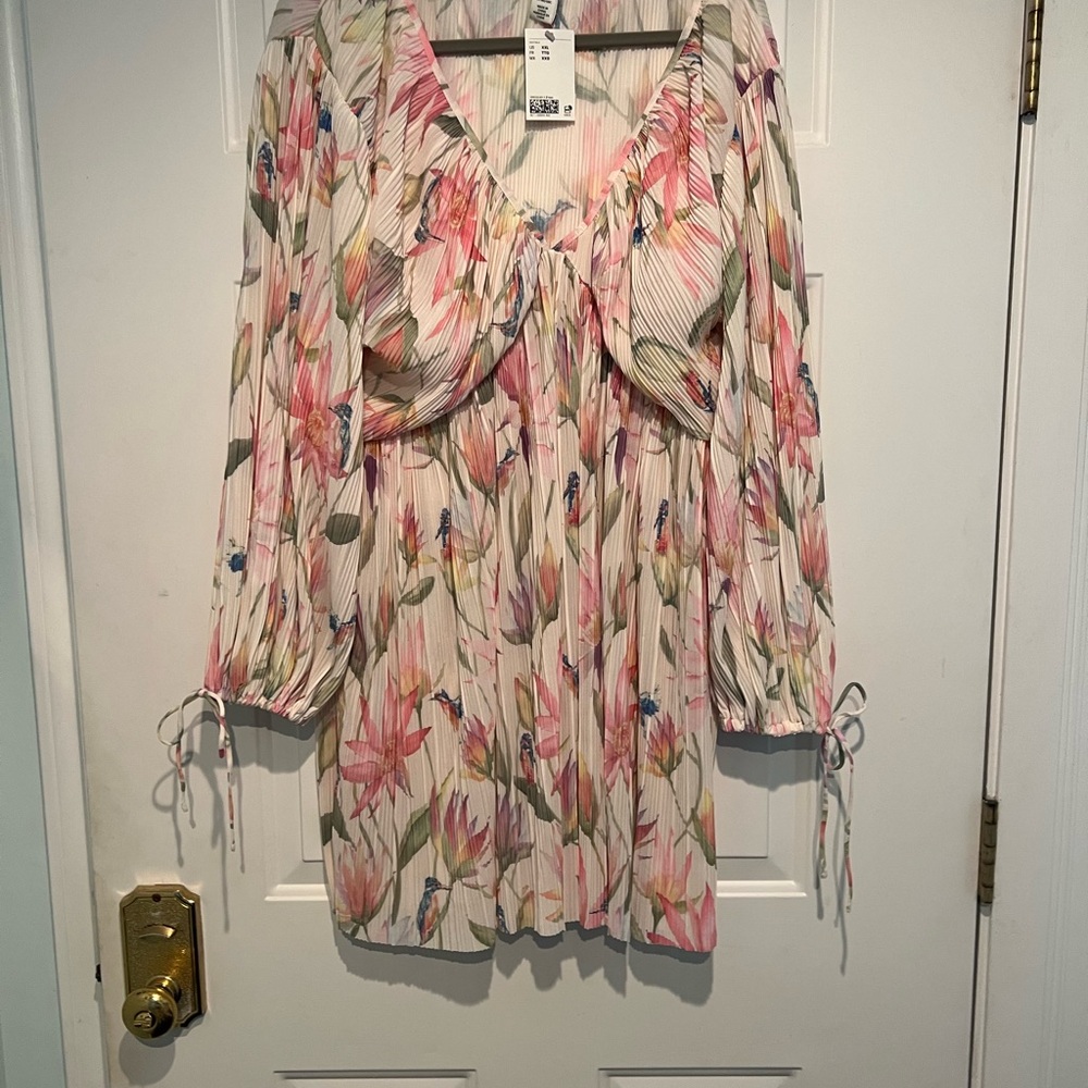 Gorgeous cream/pink/green floral mini-dress